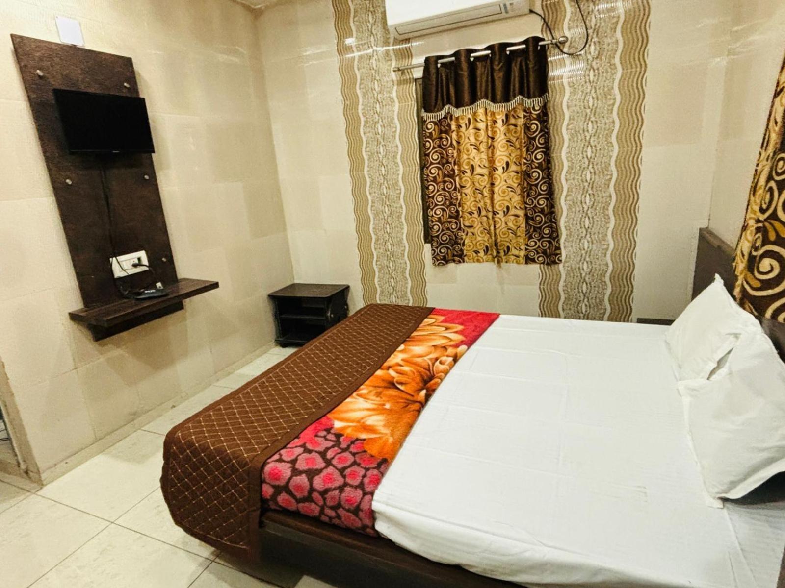 Hotel Shree Nath - 200 Meters From Dwarkadhish Temple المظهر الخارجي الصورة